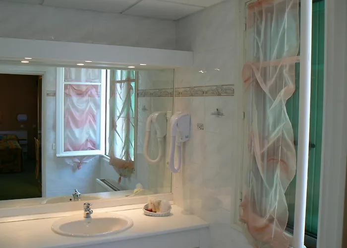 Les Chenes 酒店 锡斯特龙