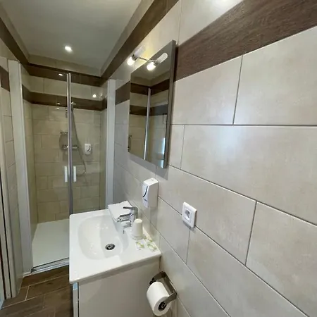 Les Chênes Hotel 2*