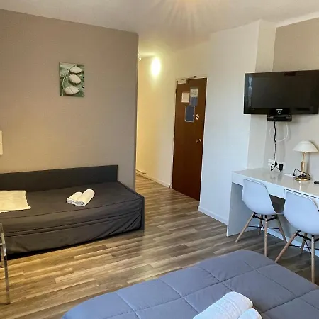 Les Chenes Hotel 2*