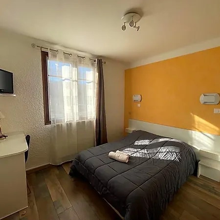 Hotel Les Chenes 2*