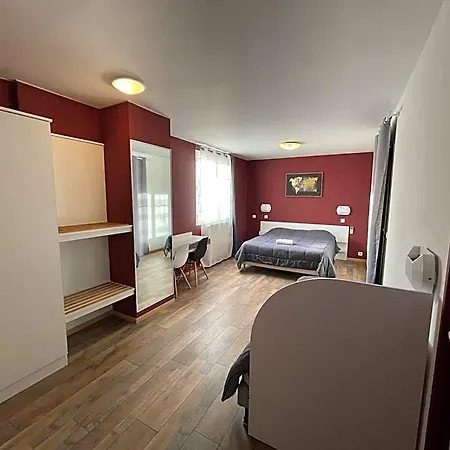 Hotel Les Chenes 2*